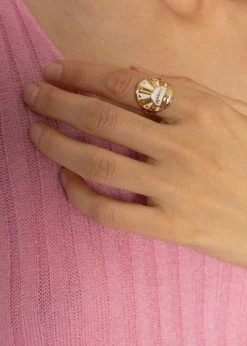 Ring „HAPPY“ Mit Weißem Emaille, Gold -Sassyclassy A1103
