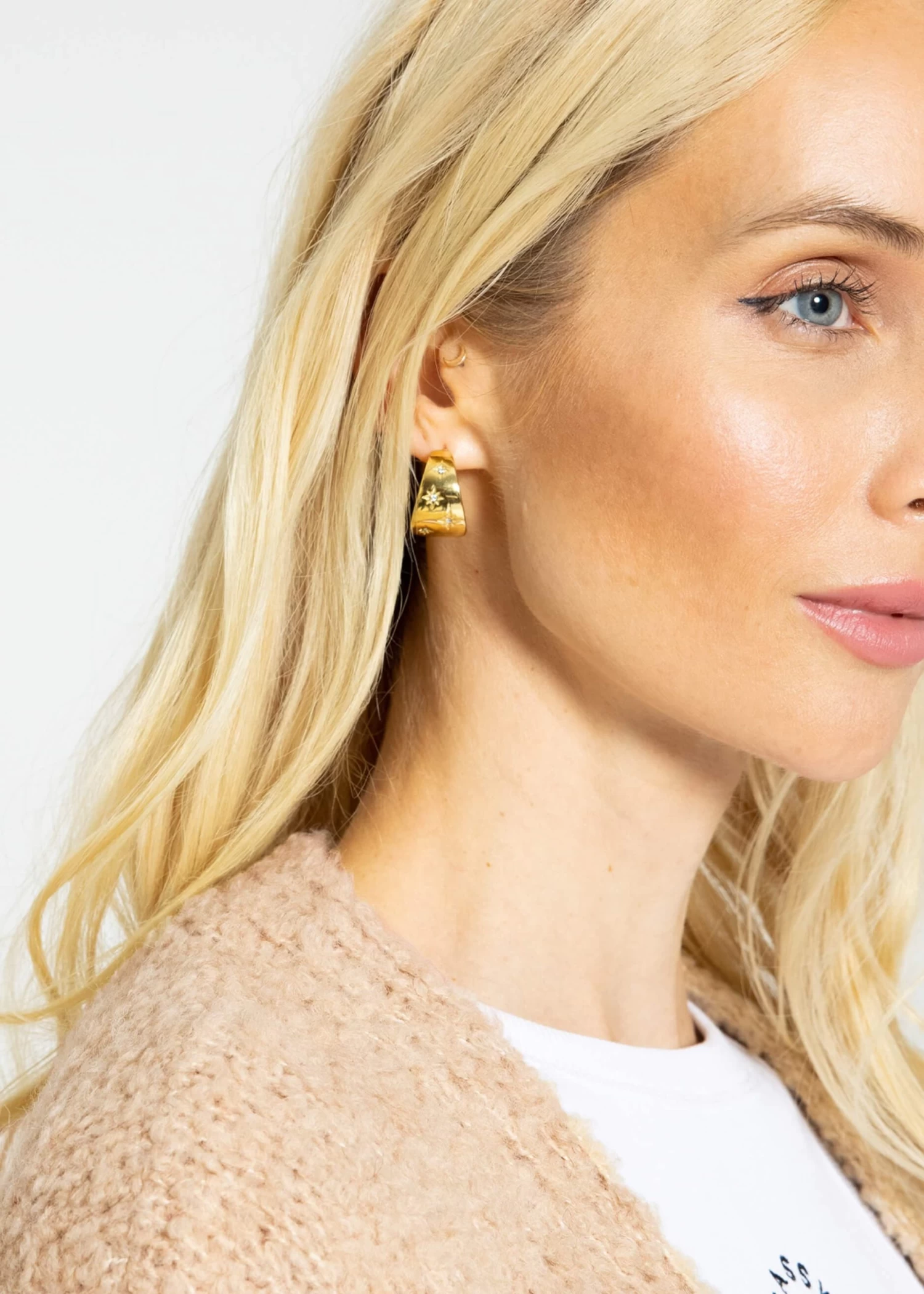 Creolen Mit Sternchen - Gold 4 Creolen Mit Sternchen - Gold – Bild 2