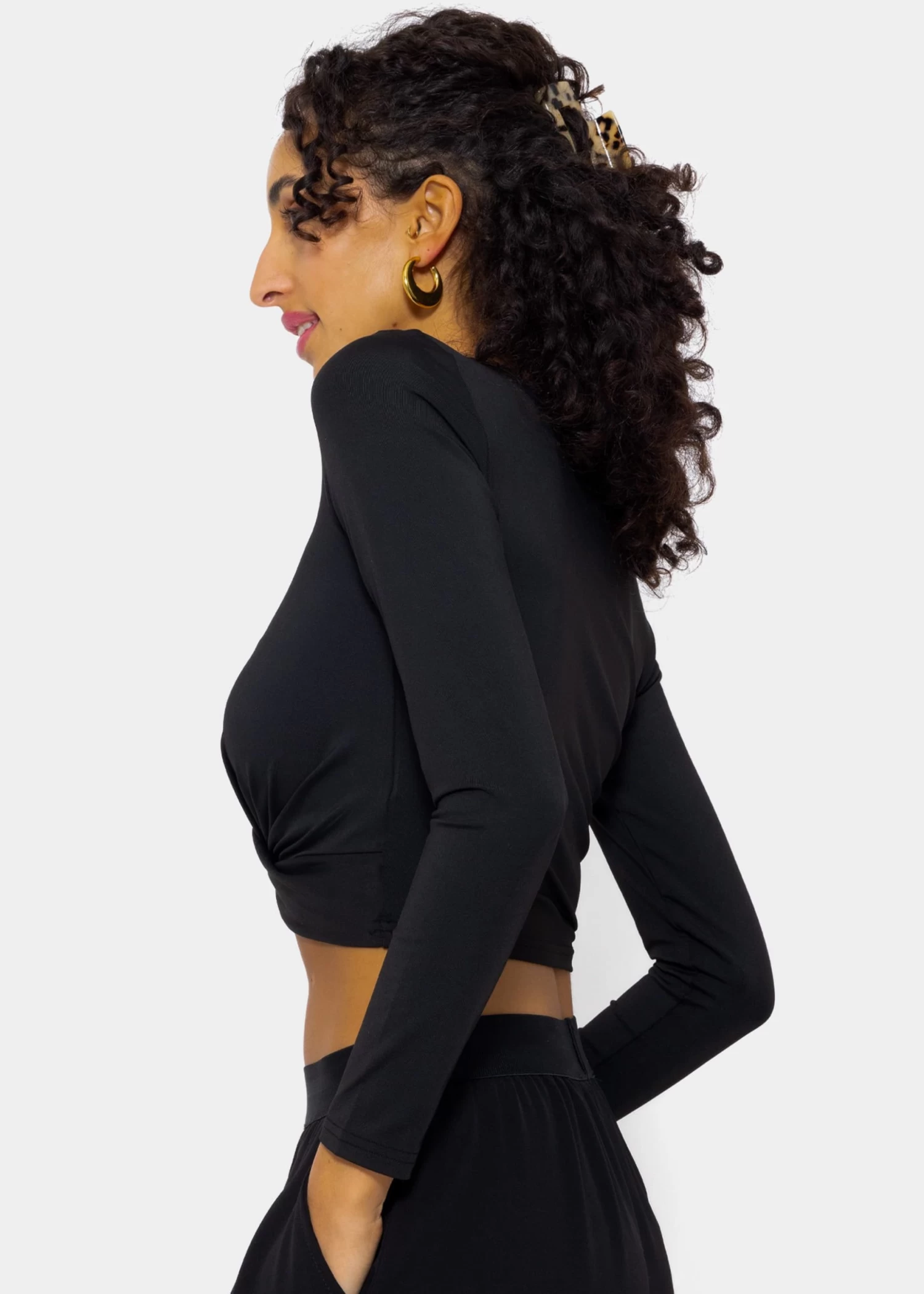 Cropped Langarmshirt, Schwarz 9 Cropped Langarmshirt, Schwarz – Bild 7