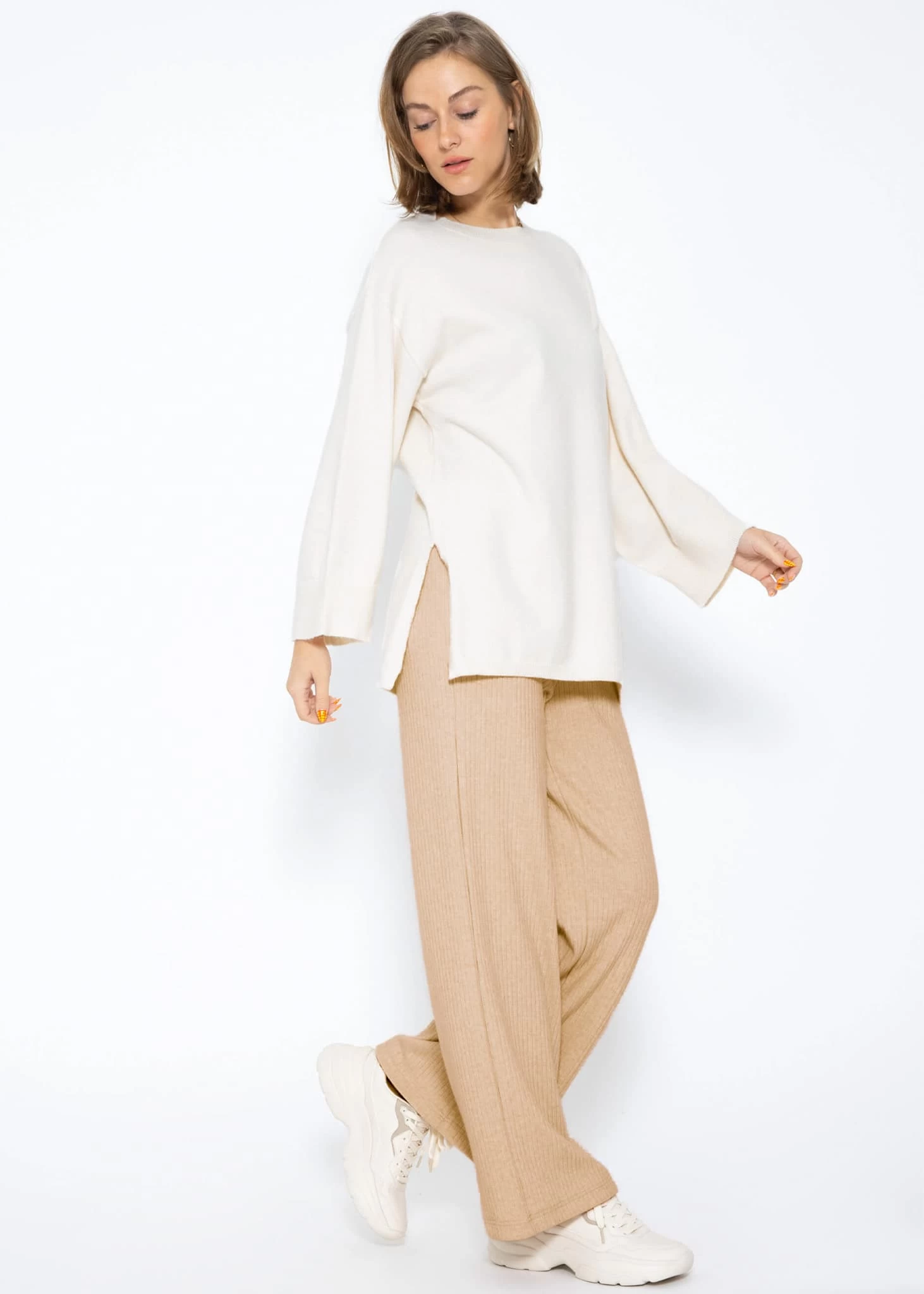 Gerippte Hose Mit Weitem Bein - Hellbeige 6 Gerippte Hose Mit Weitem Bein - Hellbeige – Bild 4