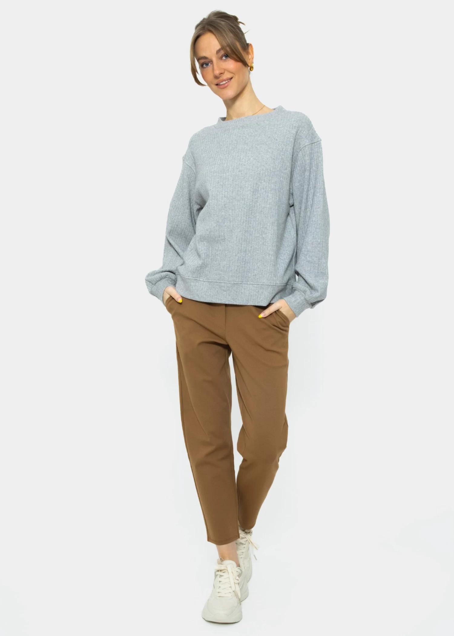 Geripptes Sweatshirt Mit Stickerei - Grau 12 Geripptes Sweatshirt Mit Stickerei - Grau – Bild 10