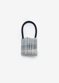 Marmorierter Haargummi - Grau 10 Marmorierter Haargummi - Grau -Sassyclassy SassyClassy haargummi mit gebogenem detail grau S3212SAC6635 3