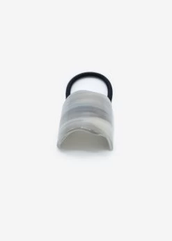 Marmorierter Haargummi - Grau 12 Marmorierter Haargummi - Grau -Sassyclassy SassyClassy haargummi mit gebogenem detail grau S3212SAC6635 4