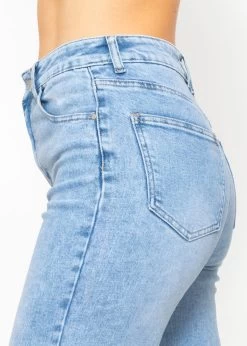 Highwaist-Jeans Mit Geradem Bein - Hellblau -Sassyclassy SassyClassy highwaist jeans mit geradem bein hellblau S4203D6830 2 1