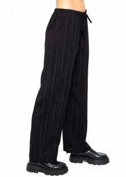 Hose Mit Crinkle-Effekt - Schwarz 14 Hose Mit Crinkle-Effekt - Schwarz -Sassyclassy SassyClassy hose mit crinkle effekt schwarz S3210H6587 5