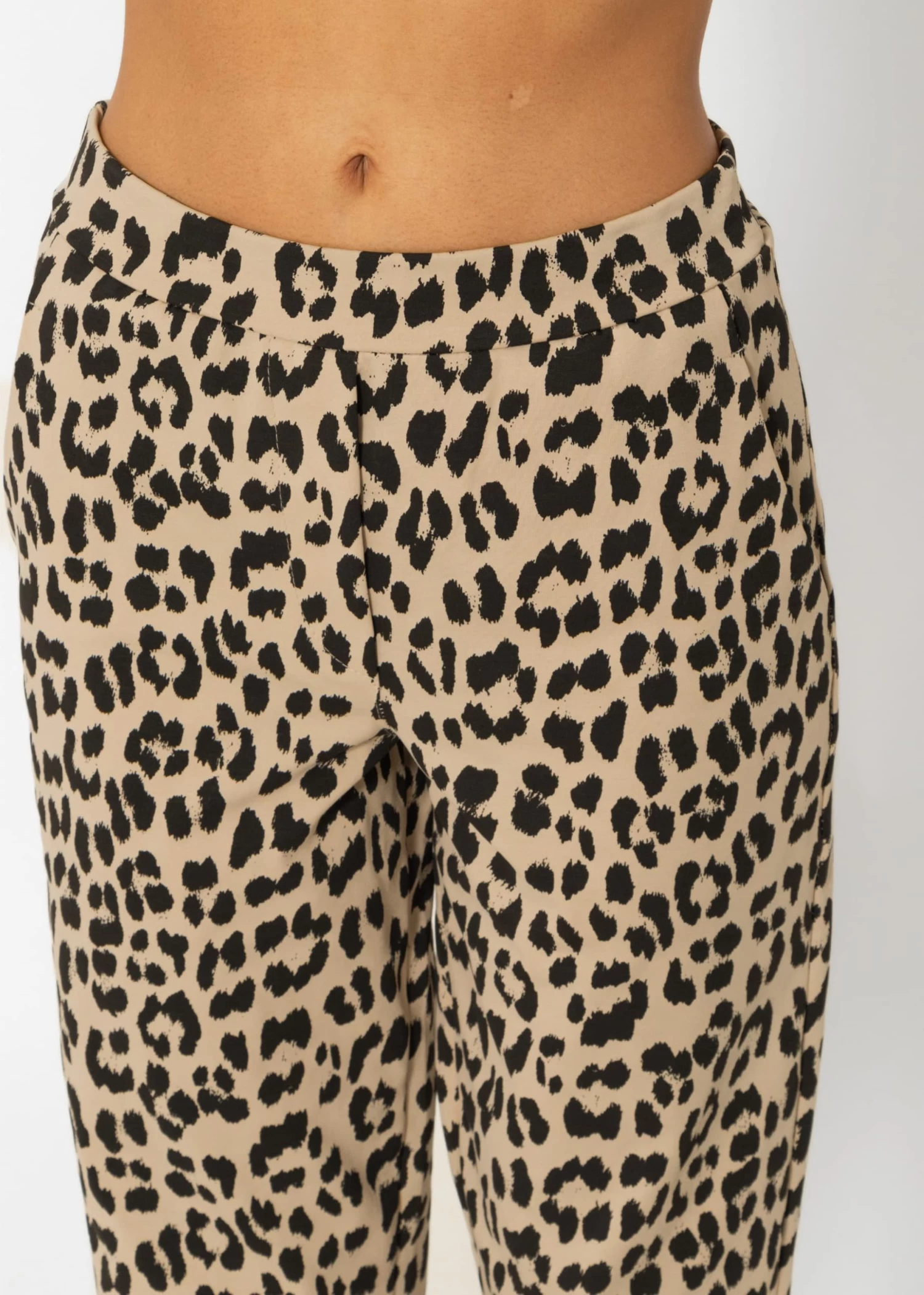 Jersey Chinos In Leo-Print - Beige 9 Jersey Chinos In Leo-Print - Beige – Bild 7