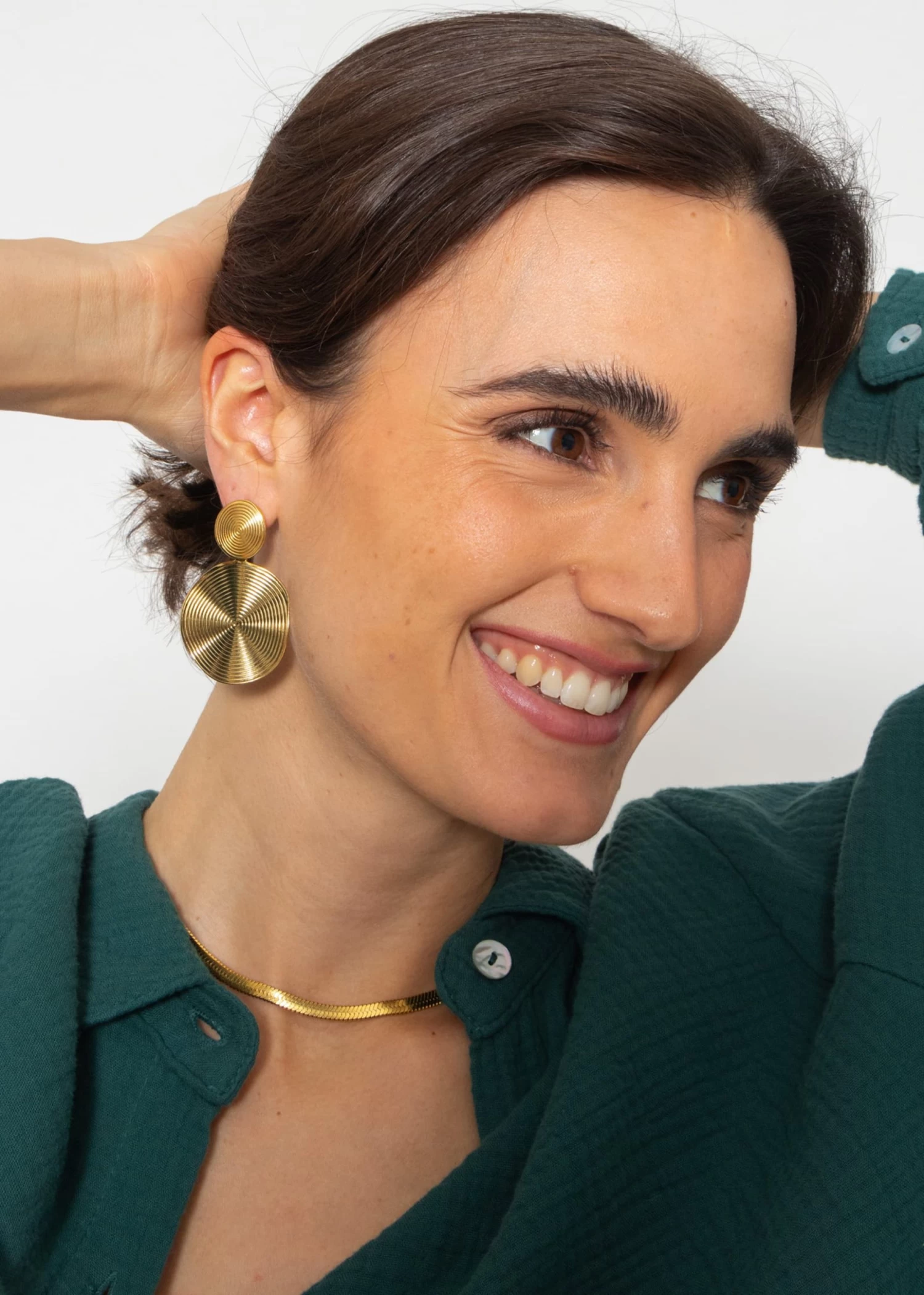 Kreis Ohrringe Mit Struktur - Gold 4 Kreis Ohrringe Mit Struktur - Gold – Bild 2