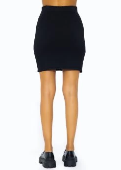 Kurzer Strickrock - Schwarz 15 Kurzer Strickrock - Schwarz -Sassyclassy SassyClassy kurzer strickrock schwarz S3210R6577 4