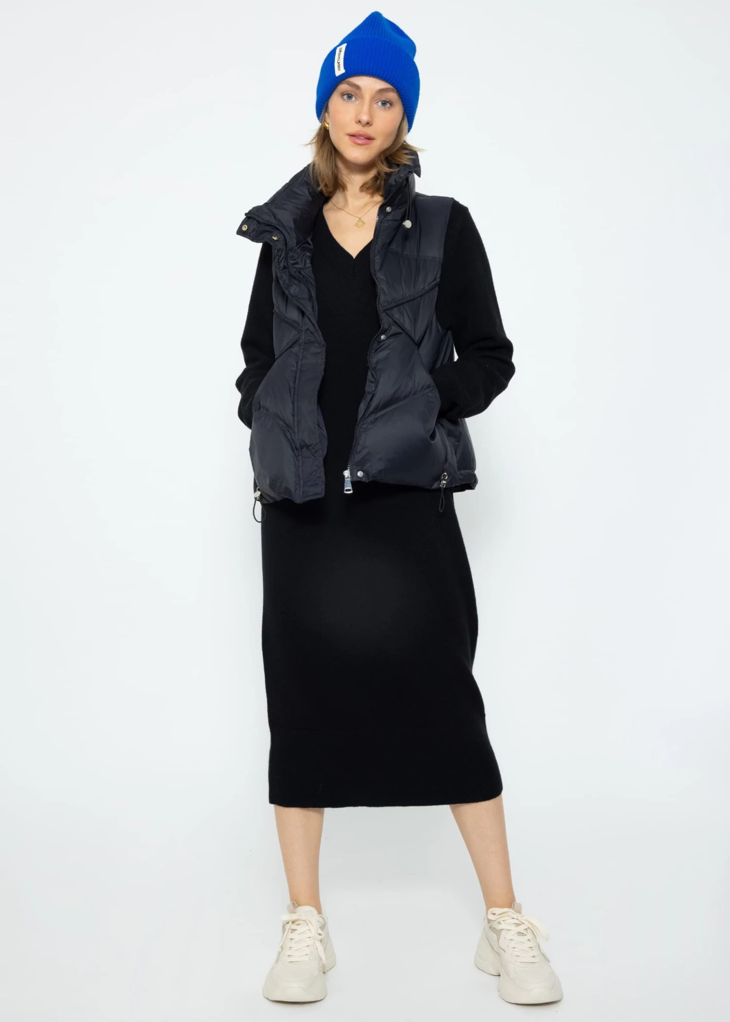 Langes Strickkleid Mit V-Ausschnitt - Schwarz 6 Langes Strickkleid Mit V-Ausschnitt - Schwarz – Bild 4