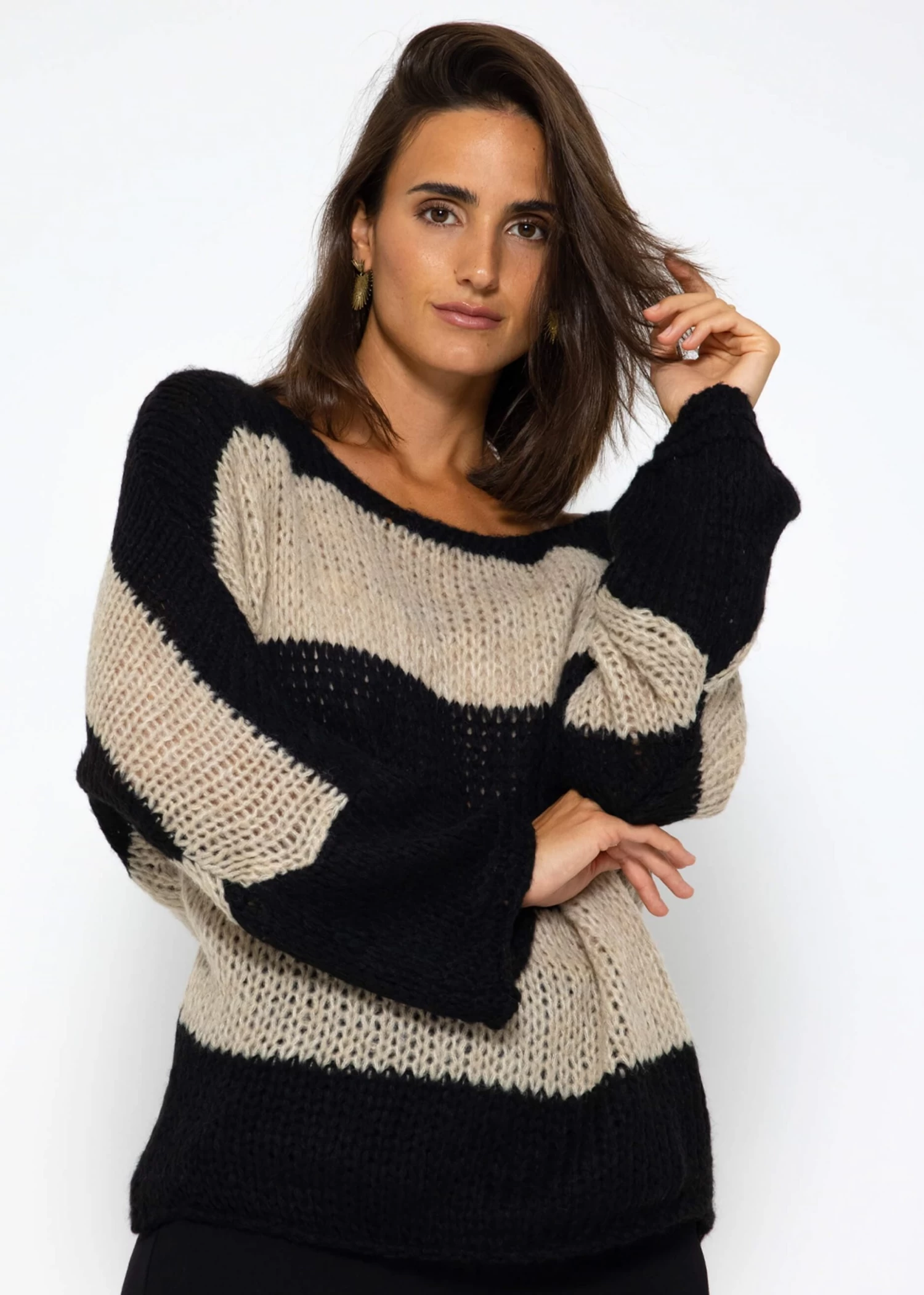 Locker Gestrickter Oversize Pullover- Schwarz-beige 5 Locker Gestrickter Oversize Pullover- Schwarz-beige – Bild 3