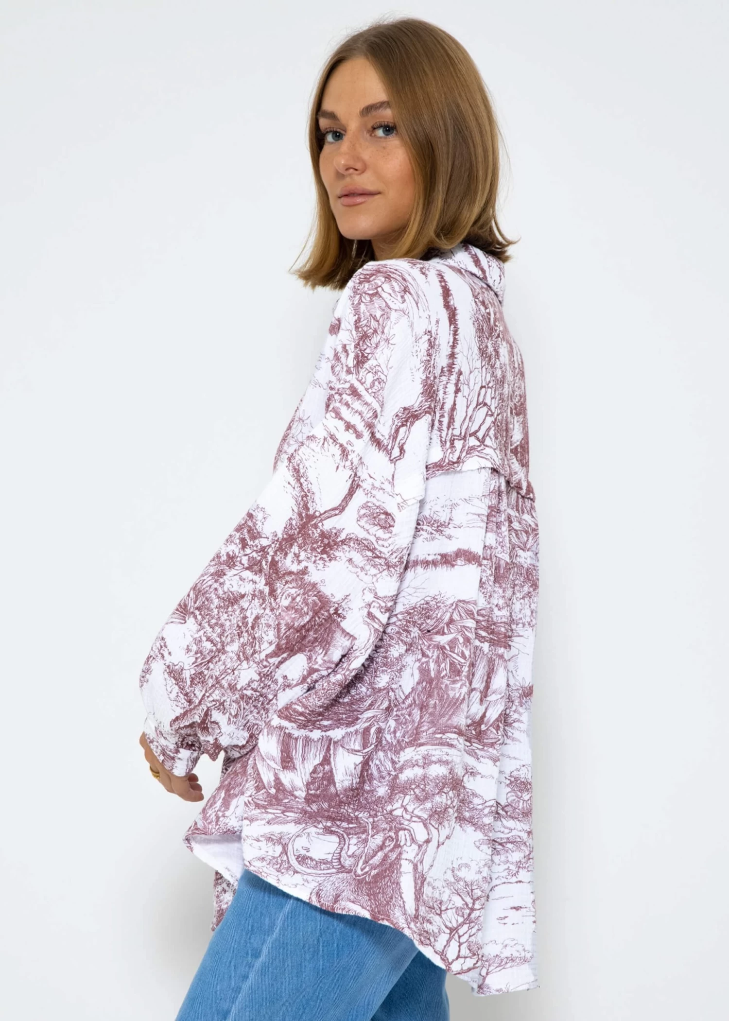 Musselin Bluse Mit Print, Weinrot 9 Musselin Bluse Mit Print, Weinrot – Bild 7