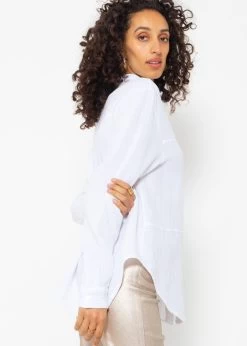 Musselin Bluse Mit Ziernähten - Weiß -Sassyclassy SassyClassy musselin bluse mit ziernahten weiss S4202E6810 3