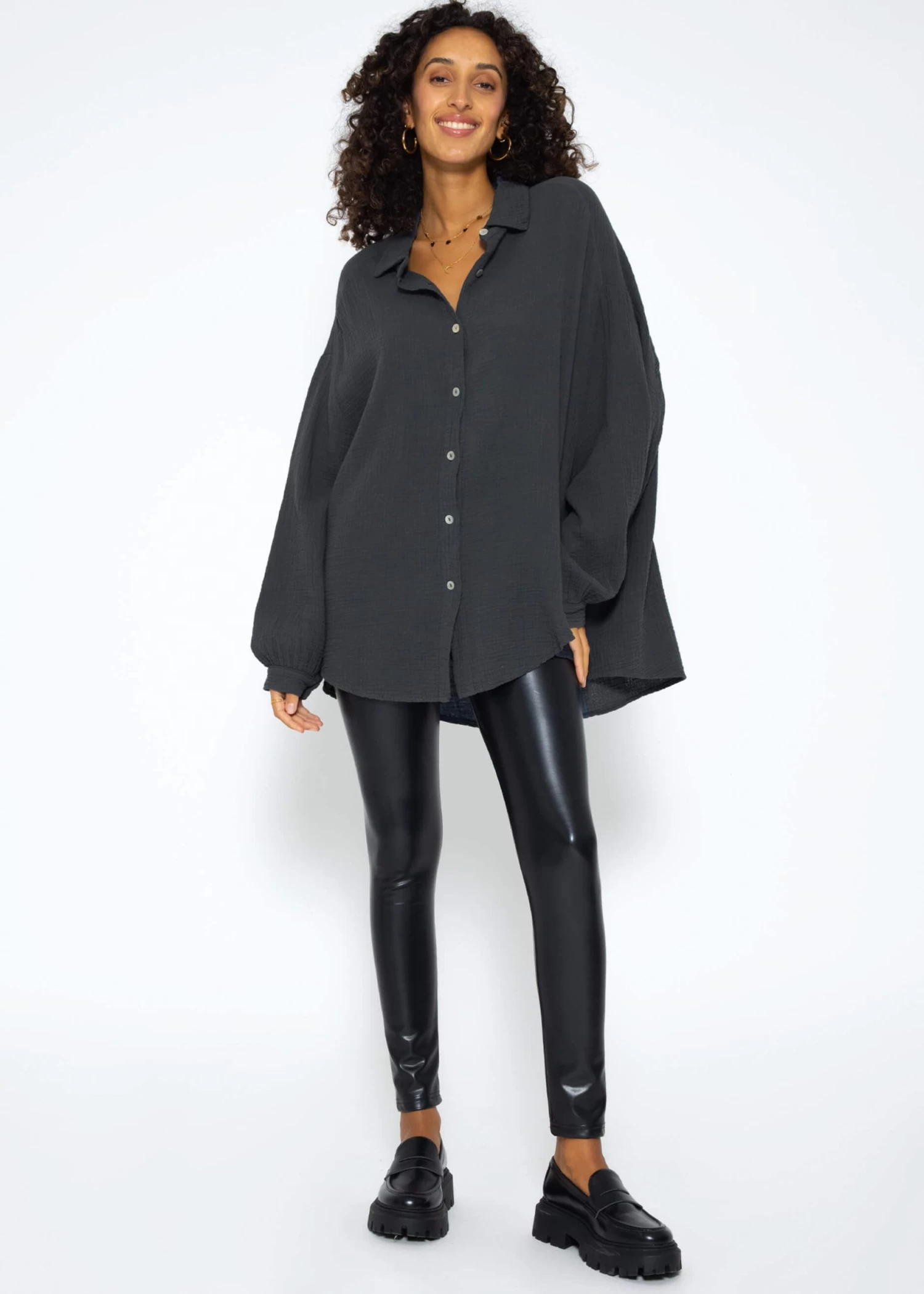 Musselin Bluse Oversize, Dunkelgrau 4 Musselin Bluse Oversize, Dunkelgrau – Bild 2