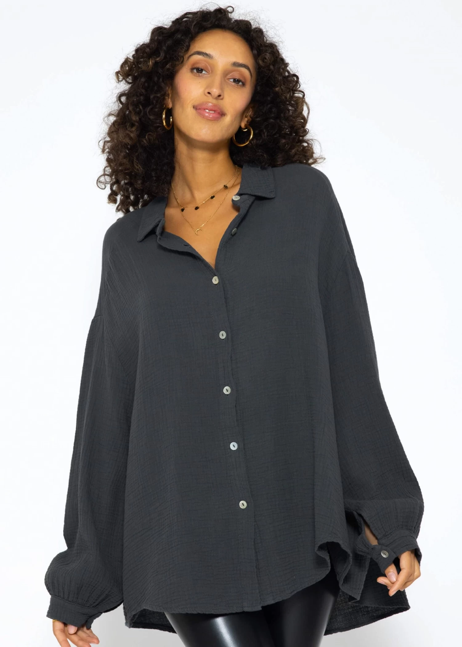 Musselin Bluse Oversize, Dunkelgrau 7 Musselin Bluse Oversize, Dunkelgrau – Bild 5