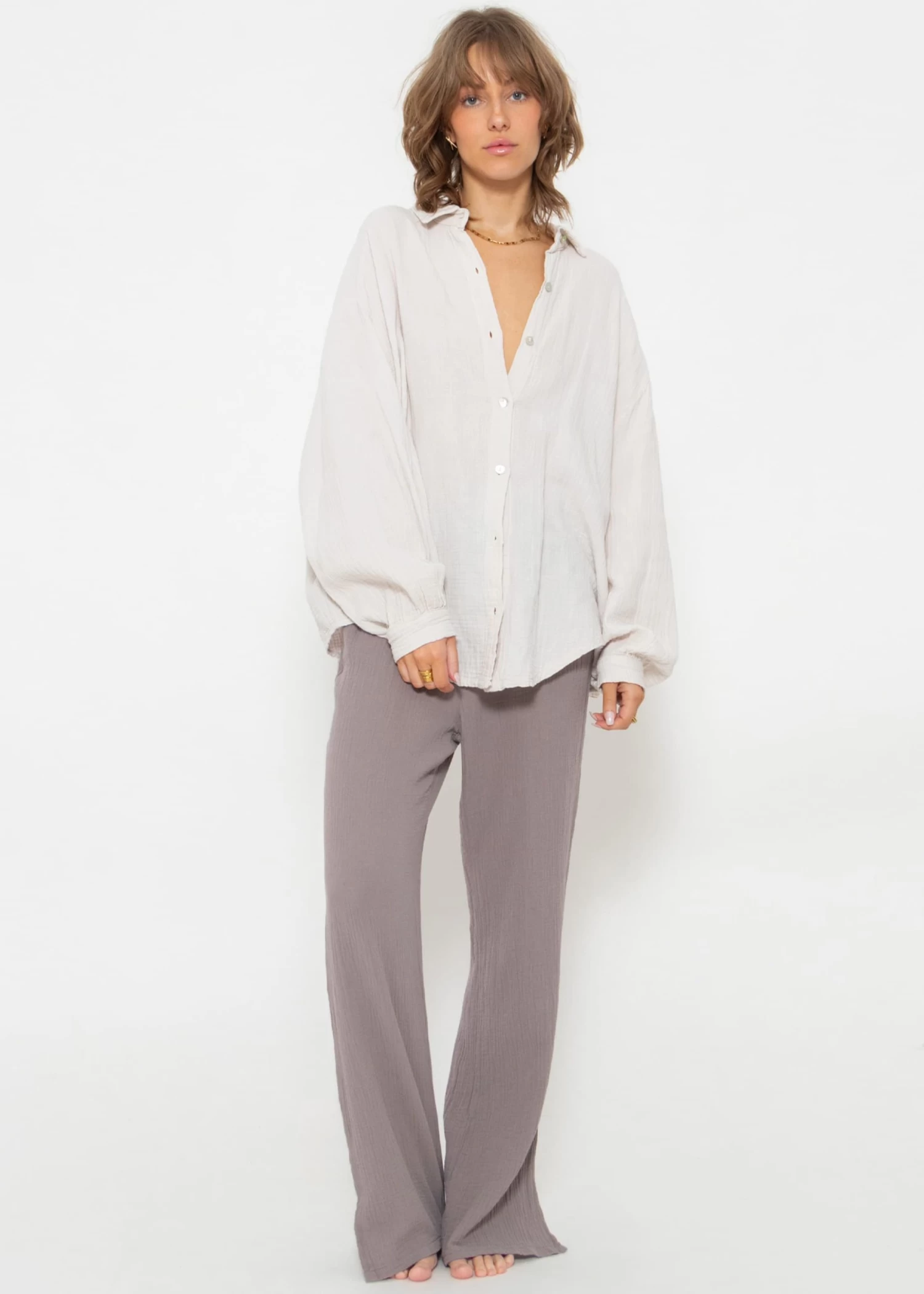 Musselin Bluse Oversize, Kurz, Hellbeige 6 Musselin Bluse Oversize, Kurz, Hellbeige – Bild 4