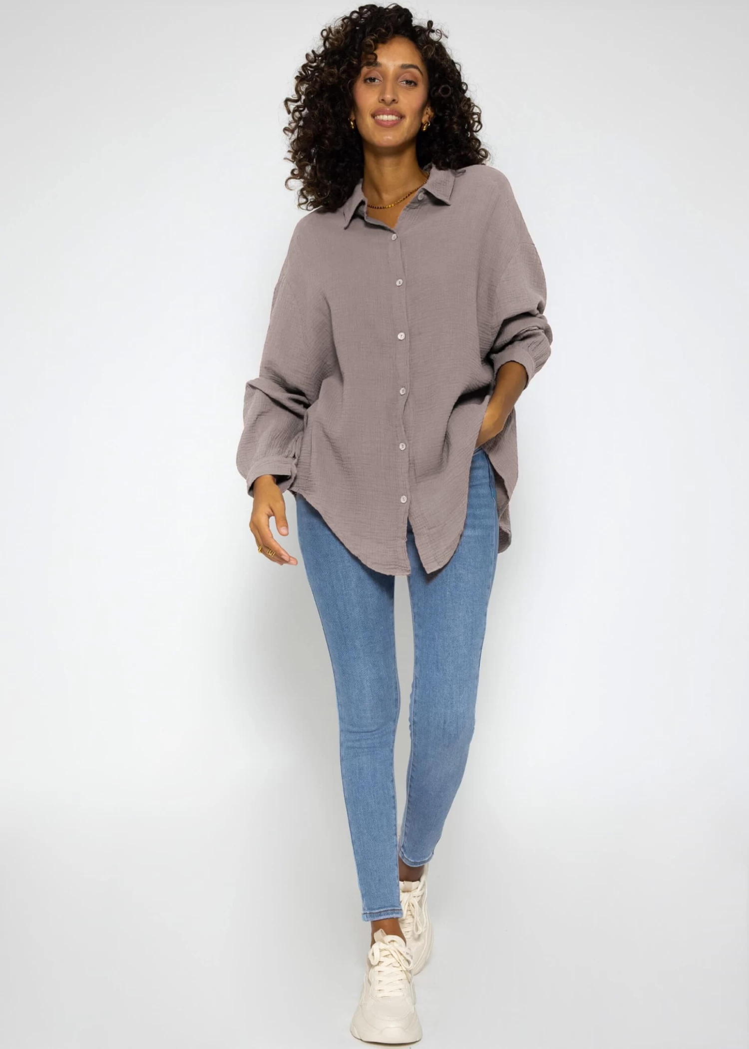 Musselin Bluse Oversize, Kurz, Taupe 4 Musselin Bluse Oversize, Kurz, Taupe – Bild 2