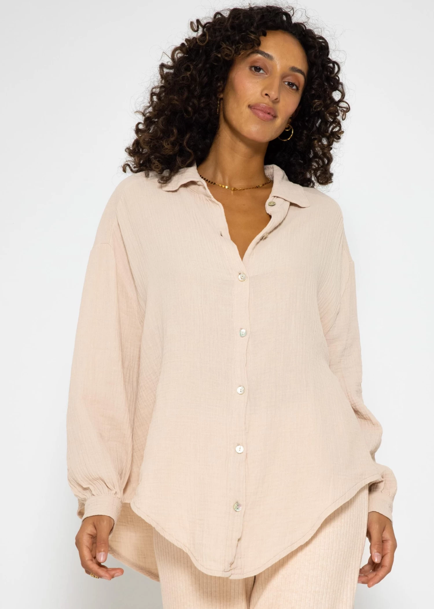 Musselin Bluse Oversize, Kurz, Beige 8 Musselin Bluse Oversize, Kurz, Beige – Bild 6