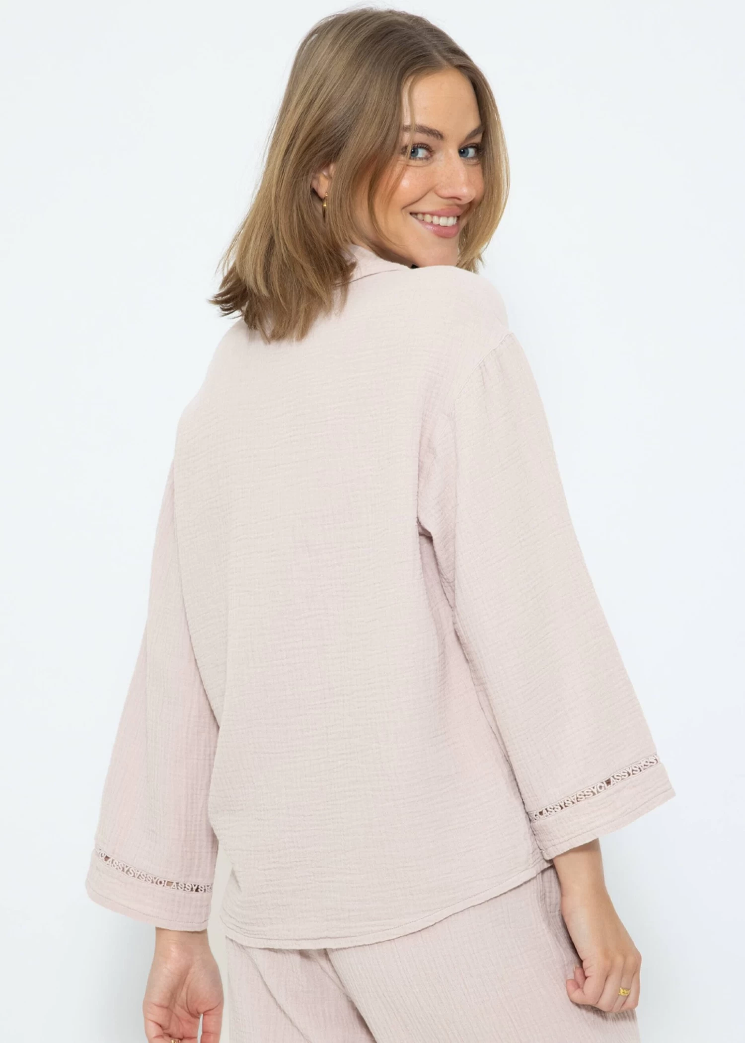 Musselin Pyjamabluse Mit Spitzenborte - Altrosa 7 Musselin Pyjamabluse Mit Spitzenborte - Altrosa – Bild 5