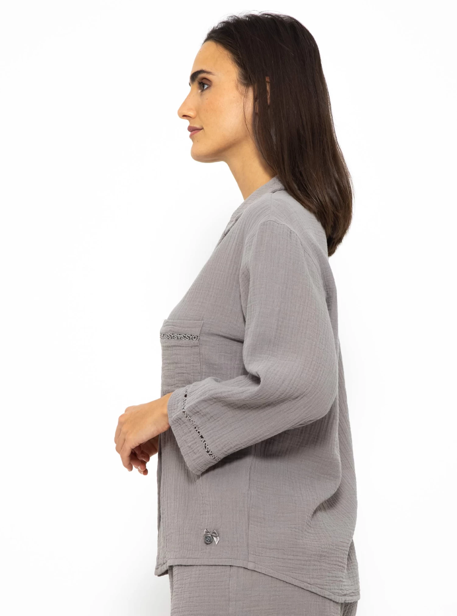 Musselin Pyjamabluse Mit Spitzenborte - Taupe 10 Musselin Pyjamabluse Mit Spitzenborte - Taupe – Bild 8