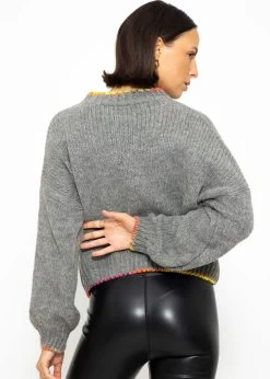 Oversize Pullover Mit Bunten Akzenten - Grau -Sassyclassy SassyClassy oversize pullover mit bunten akzenten grau S3211P6637 1
