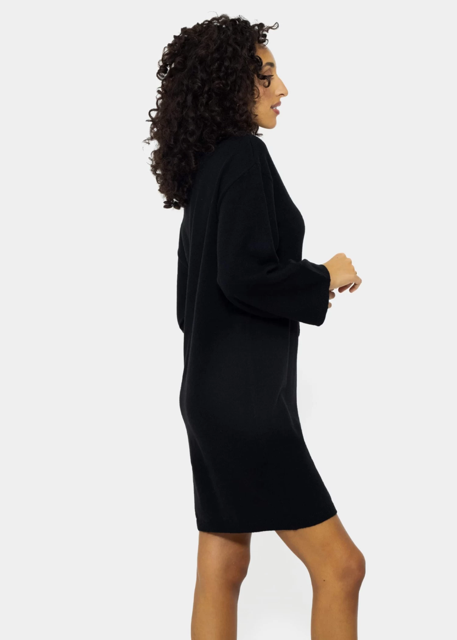 Oversize Kleid In Strick - Schwarz 9 Oversize Kleid In Strick - Schwarz – Bild 7