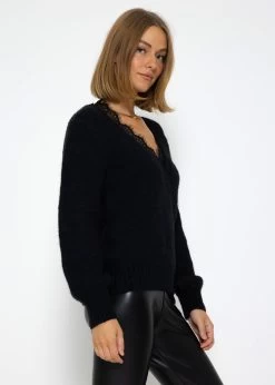 Pullover Mit Spitzen-Ausschnitt - Schwarz -Sassyclassy SassyClassy pullover mit spitzenausschnitt schwarz S3208R6213 6