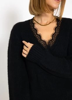 Pullover Mit Spitzen-Ausschnitt - Schwarz -Sassyclassy SassyClassy pullover mit spitzenausschnitt schwarz S3208R6213 8