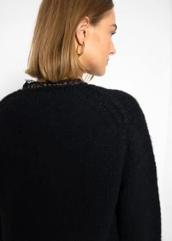 Pullover Mit Spitzen-Ausschnitt - Schwarz -Sassyclassy SassyClassy pullover mit spitzenausschnitt schwarz S3208R6213 9