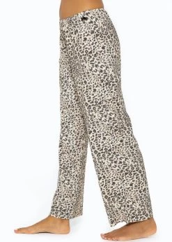 Pyjamahose Mit Leoprint - Beige -Sassyclassy SassyClassy pyjamahose mit leoprint offwhite S3209NH6473 2cA2yDAOd5mkw9