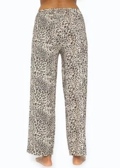 Pyjamahose Mit Leoprint - Beige -Sassyclassy SassyClassy pyjamahose mit leoprint offwhite S3209NH6473 4u0furrXTYeS34