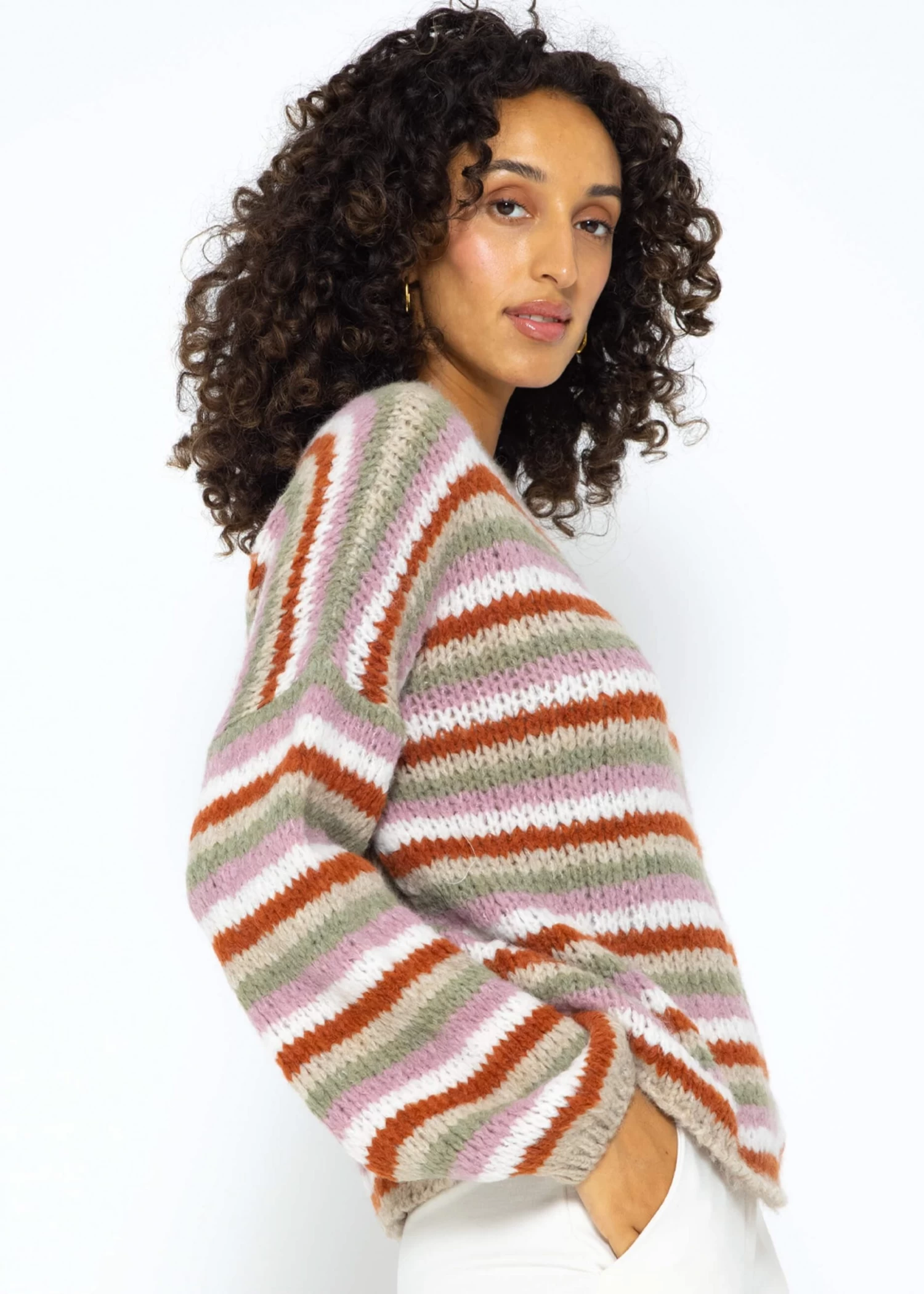 Rundhalspullover Mit Bunten Ringelstreifen - Beige 4 Rundhalspullover Mit Bunten Ringelstreifen - Beige – Bild 3