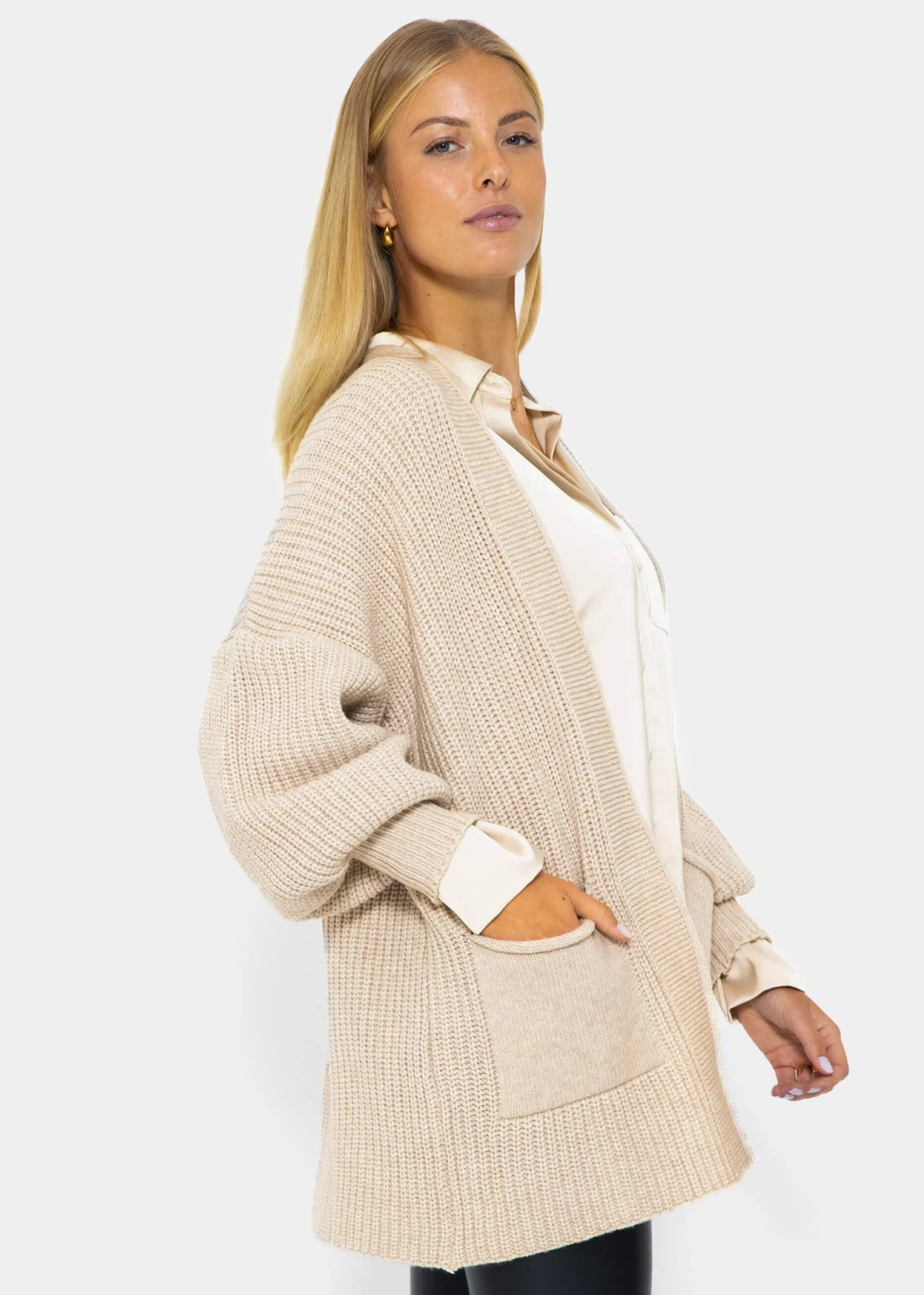 Soft Strick Cardigan Mit Taschen - Beige 5 Soft Strick Cardigan Mit Taschen - Beige – Bild 3