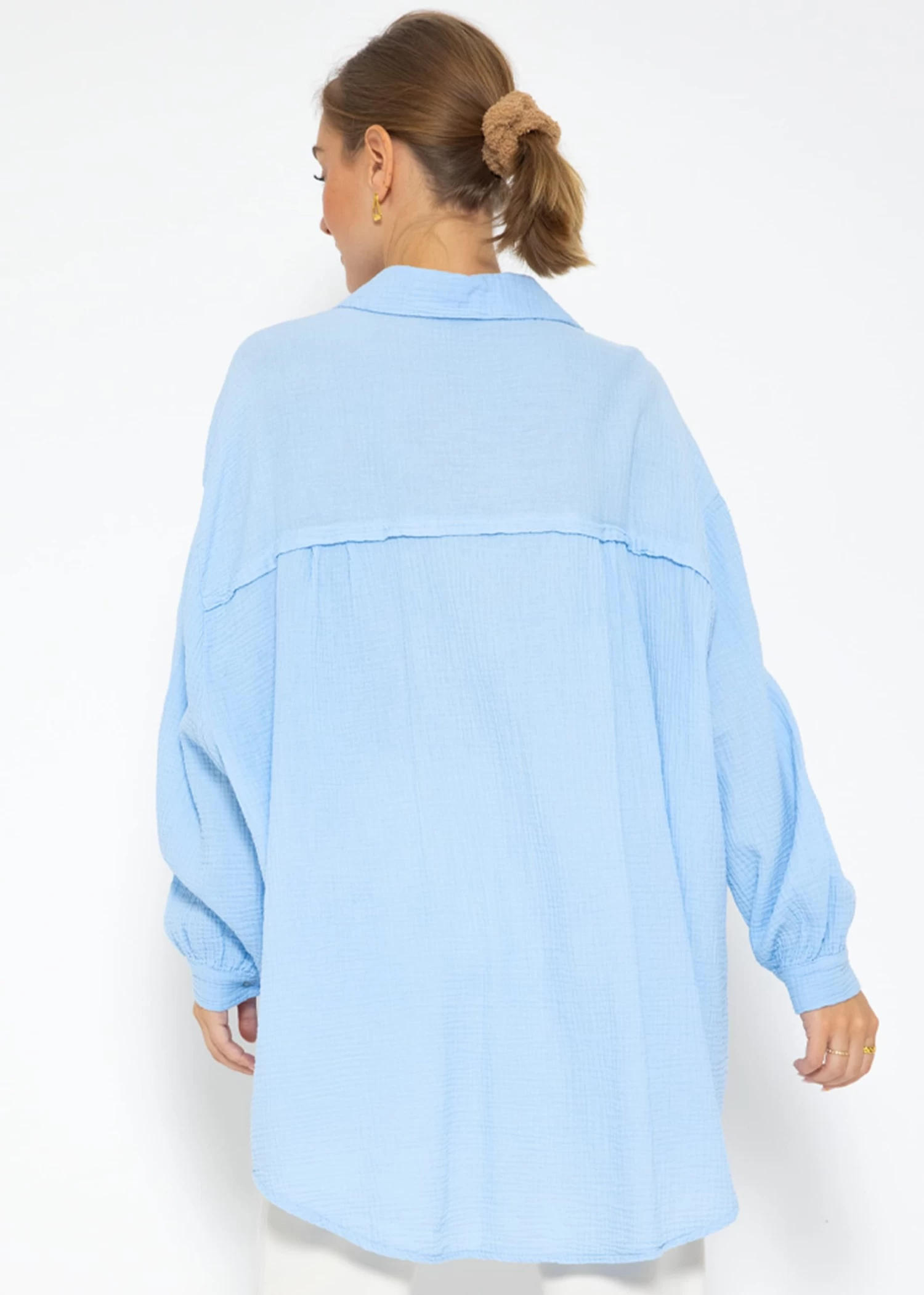 Musselin Bluse Oversize, Hellblau 10 Musselin Bluse Oversize, Hellblau – Bild 8