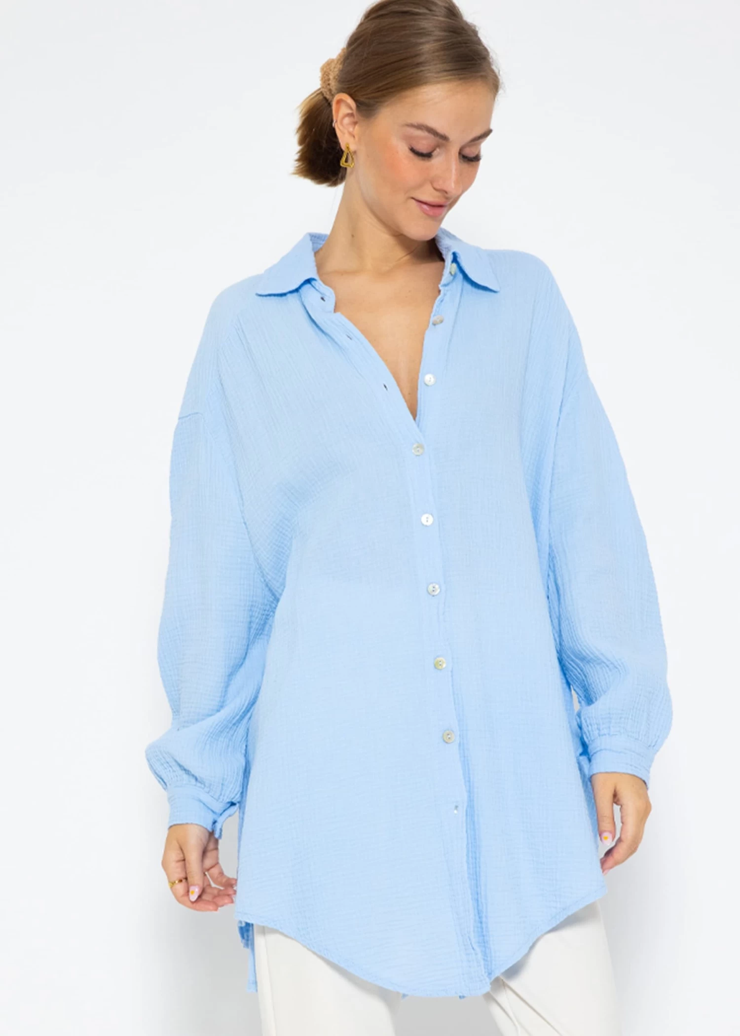 Musselin Bluse Oversize, Hellblau 7 Musselin Bluse Oversize, Hellblau – Bild 5