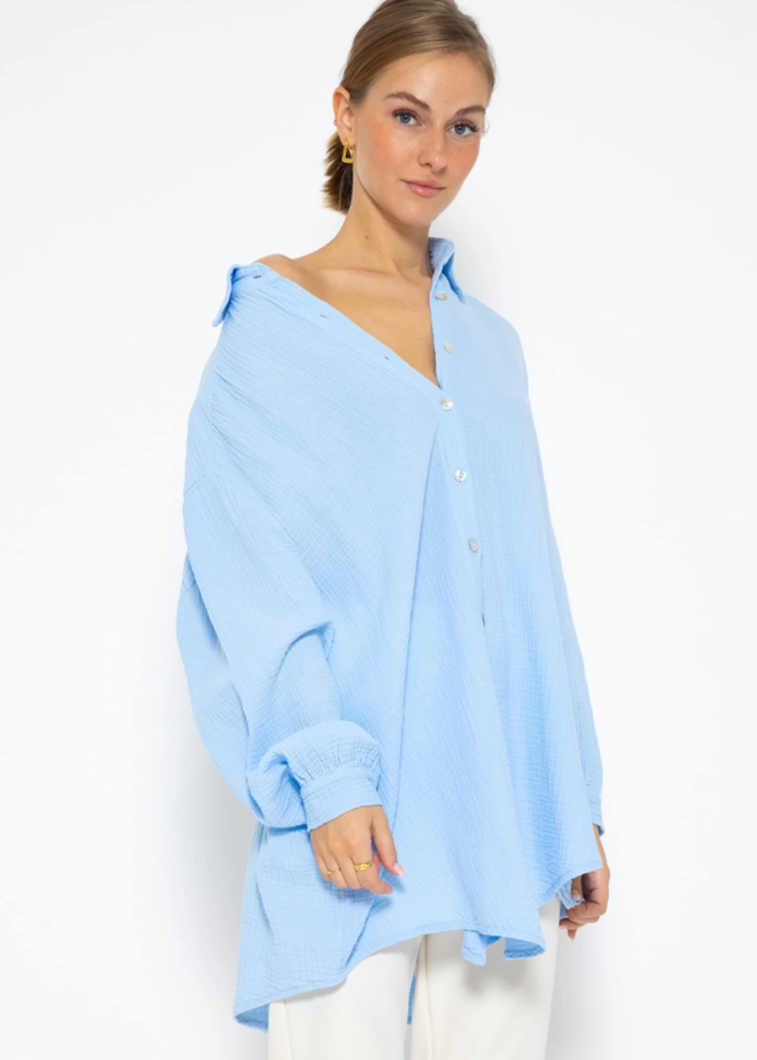 Musselin Bluse Oversize, Hellblau 9 Musselin Bluse Oversize, Hellblau – Bild 7