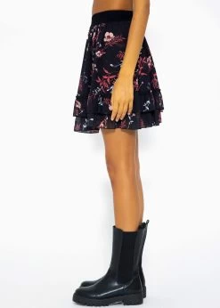 Volants-Rock Mit Rüschen Und Blumen-Print, Schwarz -Sassyclassy SassyClassy volants rock mit ruschen und blumen print schwarz S9110B2321 9jk8b8aIhLTAKa