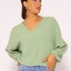 Fliessendes Oversize Top, Hellgrün 1 Fliessendes Oversize Top, Hellgrün -Sassyclassy SassyClassy fliessendes oversize top hellgrun S3204B5858 7