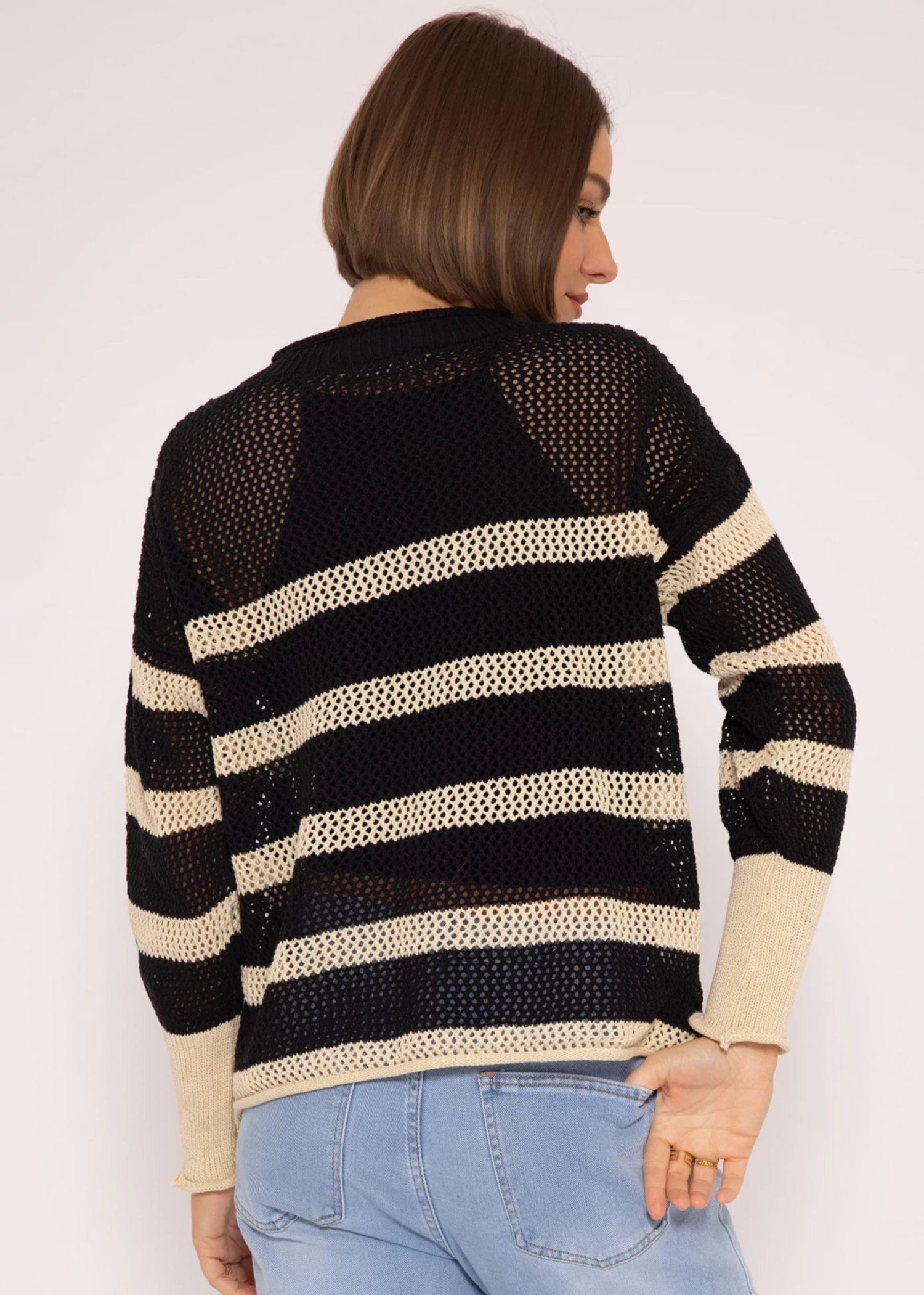 Gestreifter Netz-Pullover, Schwarz/beige 8 Gestreifter Netz-Pullover, Schwarz/beige – Bild 6