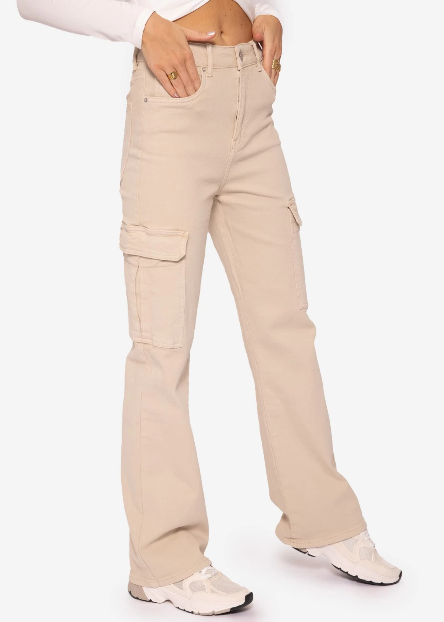 Highwaist Cargo Pants, Beige 3 Highwaist Cargo Pants, Beige