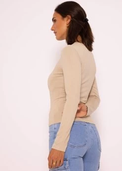 Langarmshirt Mit Diagonaler Biese, Beige 16 Langarmshirt Mit Diagonaler Biese, Beige -Sassyclassy SassyClassy langarm shirt mit diagonaler biese beige S3207B6009 5