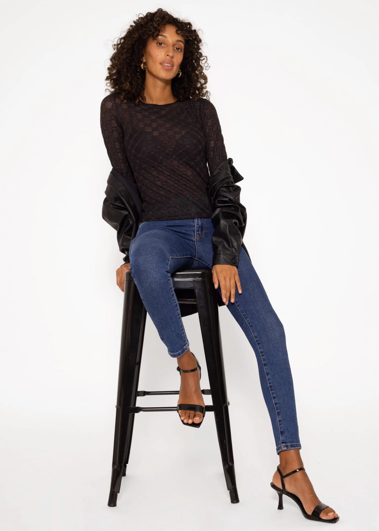 Langarmshirt Mit Netzmuster - Schwarz 4 Langarmshirt Mit Netzmuster - Schwarz – Bild 2