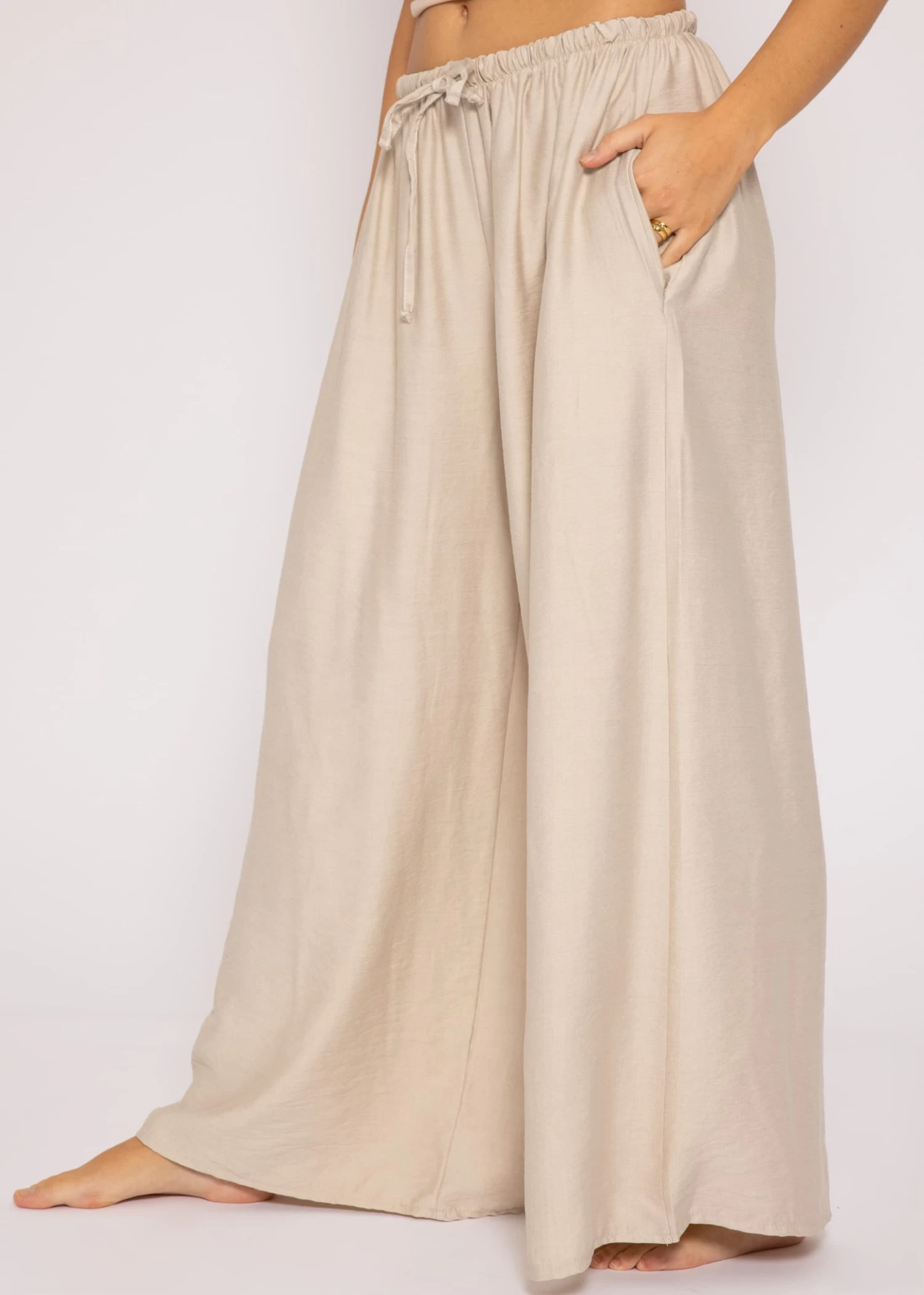 Lässige Schlupfhose Mit Weitem Bein, Beige 6 Lässige Schlupfhose Mit Weitem Bein, Beige – Bild 4