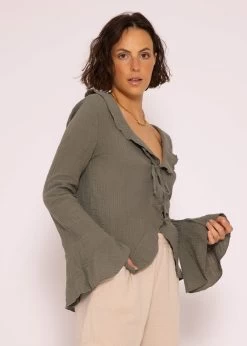 Musselin Cardigan Mit Volants, Khaki 19 Musselin Cardigan Mit Volants, Khaki -Sassyclassy SassyClassy musselin cardigan mit ruschen khaki S3207B6066