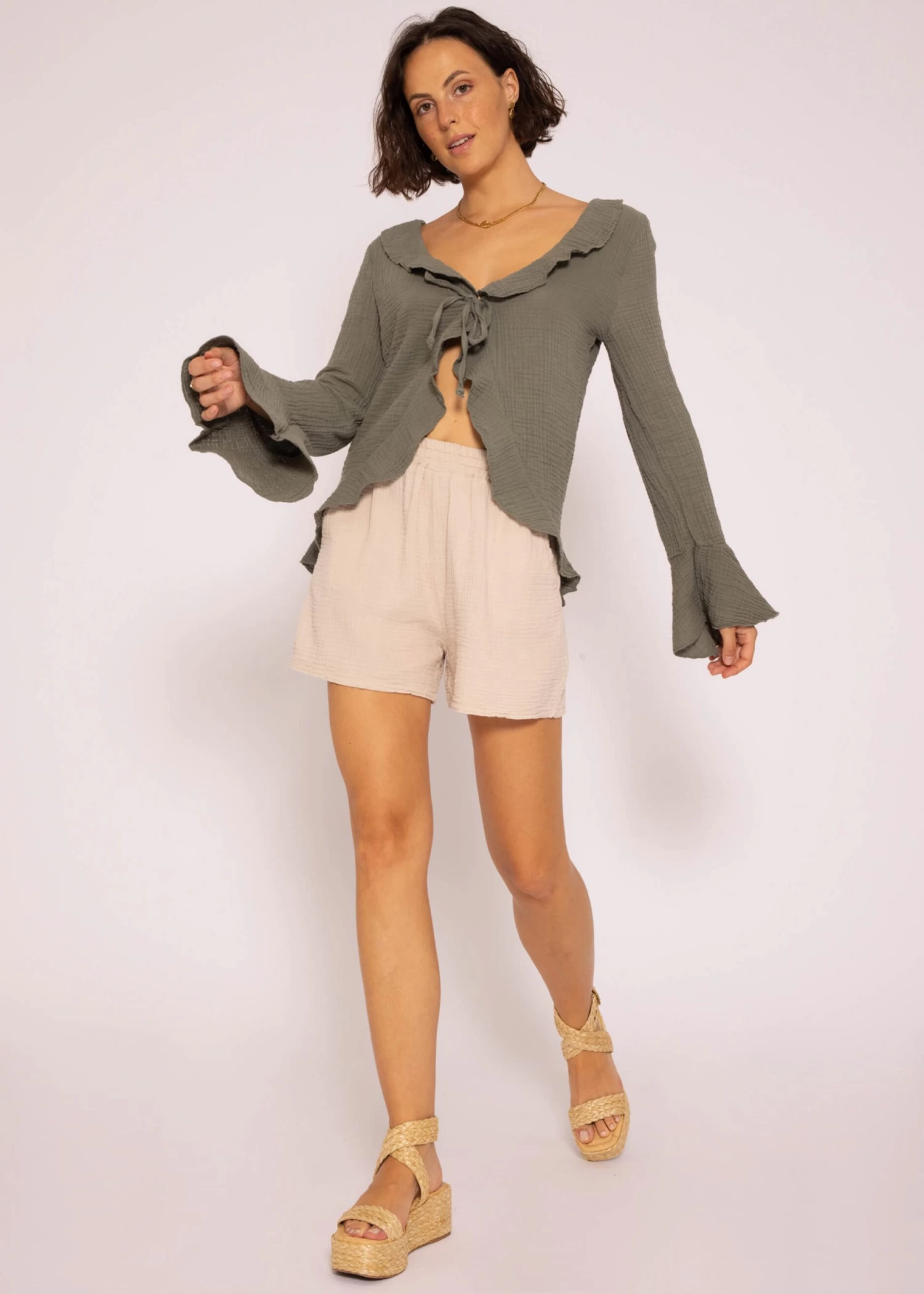 Musselin Cardigan Mit Volants, Khaki 4 Musselin Cardigan Mit Volants, Khaki – Bild 2