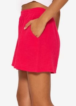 Musselin Shorts, Himbeerrot -Sassyclassy SassyClassy musselin shorts himbeerrot S3206B5947 2r9xmSoOkGF1CI
