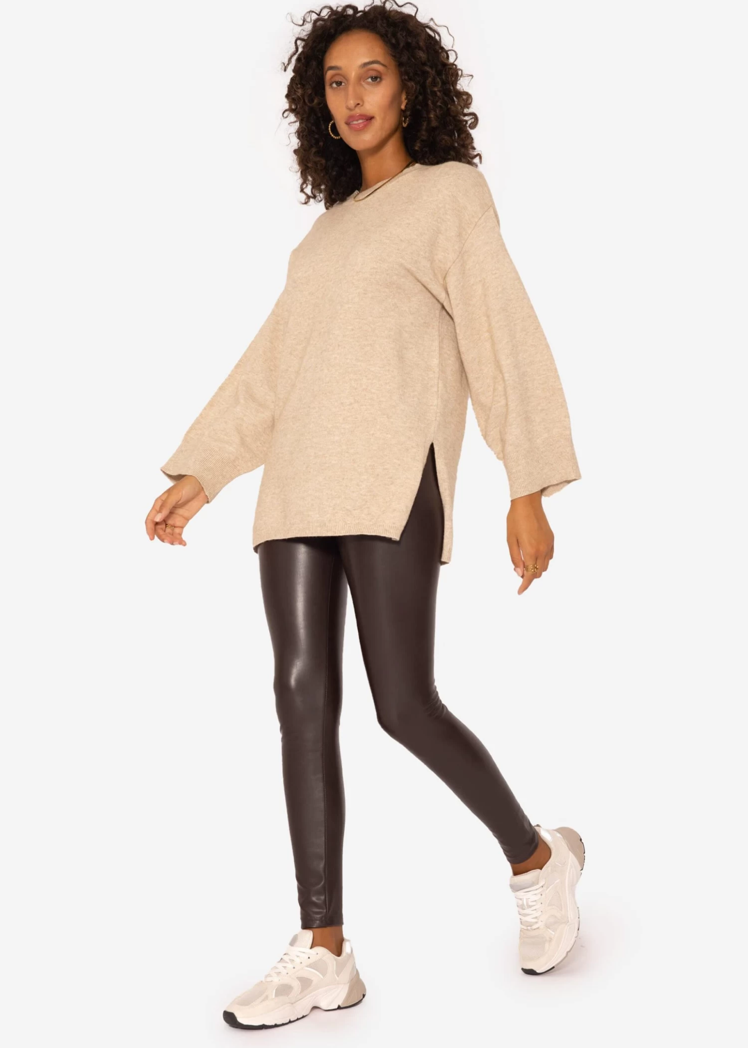 Oversize Pullover Mit Seitenschlitzen - Beige 4 Oversize Pullover Mit Seitenschlitzen - Beige – Bild 2