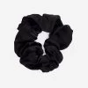 Satin-Scrunchie, Schwarz 2 Satin-Scrunchie, Schwarz -Sassyclassy SassyClassy satin scrunchie schwarz S1204A946 1wL8IHGh0ADmVD