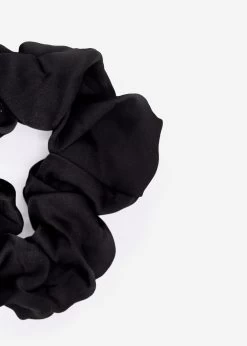 Satin-Scrunchie, Schwarz -Sassyclassy SassyClassy satin scrunchie schwarz S1204A946 2fjENTtBEokdZO