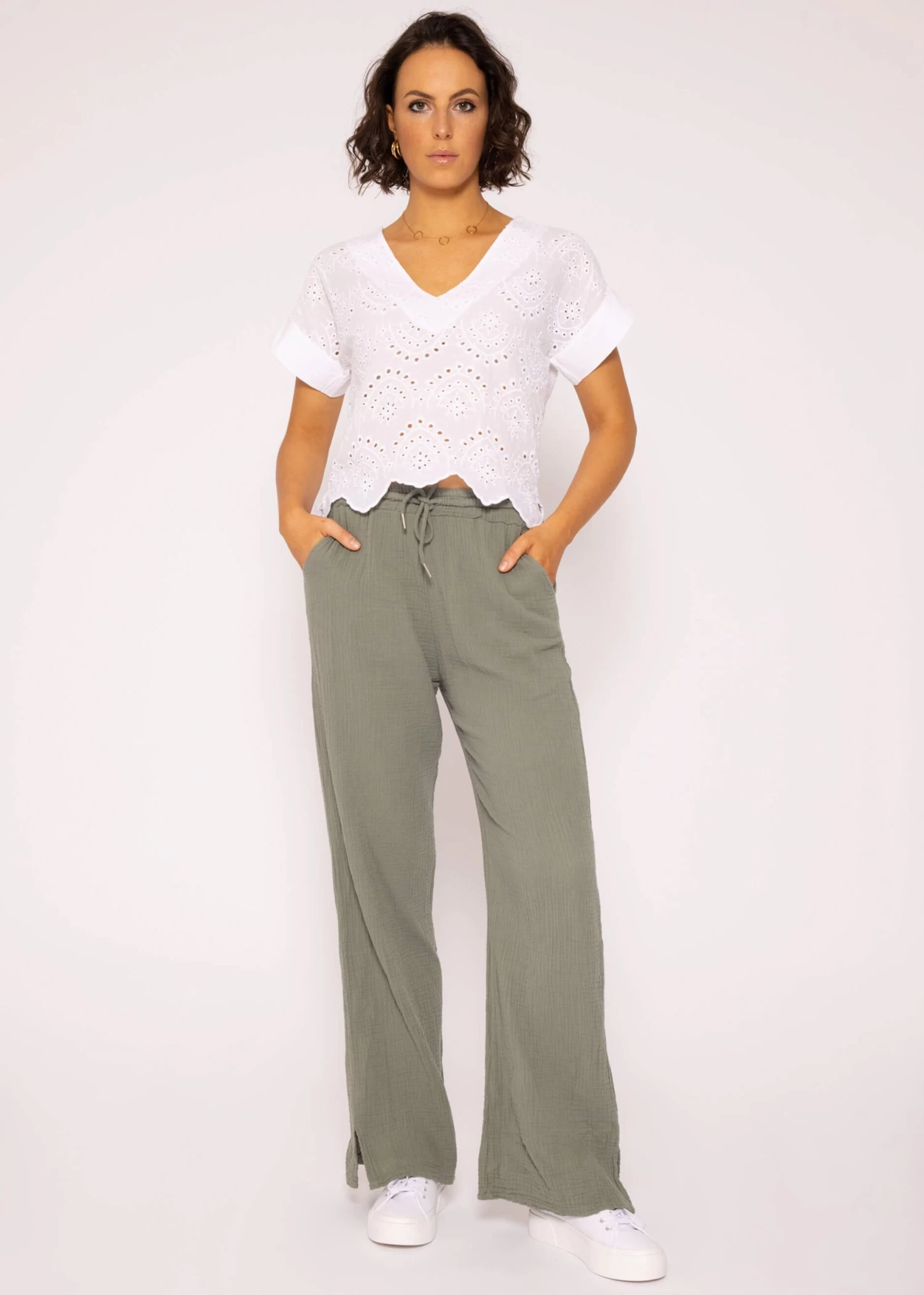 Spitzen Shirt Mit V-Ausschnitt, Weiß 7 Spitzen Shirt Mit V-Ausschnitt, Weiß – Bild 5