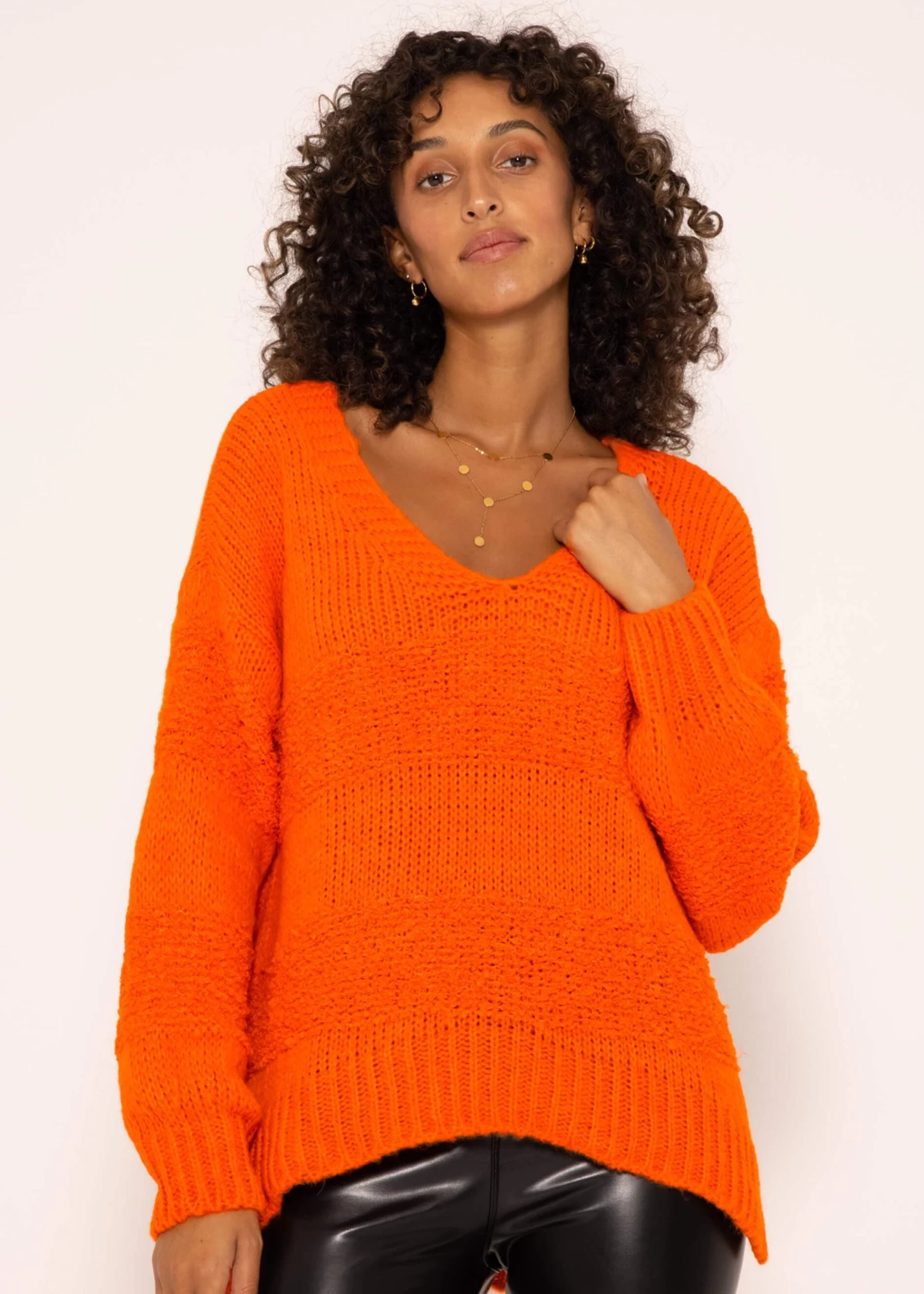 Strickpullover Mit V-Ausschnitt - Orange 3 Strickpullover Mit V-Ausschnitt - Orange